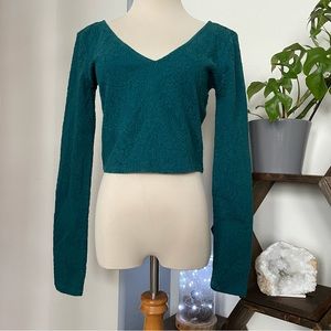 😍2 for $20😍 Forever21 v neck Long Sleeve Crop top